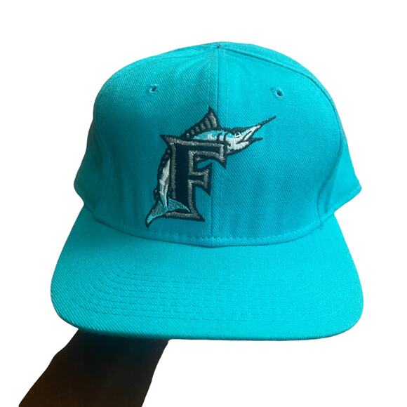 Vintage Other - vintage Miami marlins fitted hat 7 1/2